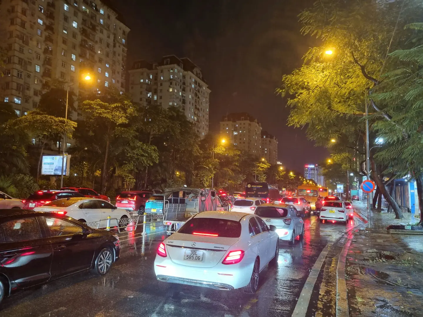 Các phương tiện gặp khó khi di chuyển